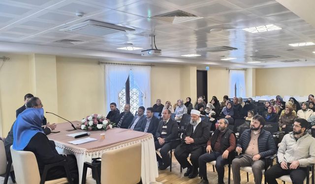 Kars İl Müftülüğü ekim ayı “Personel İstişare ve Bilgilendirme Toplantısı” gerçekleştirildi