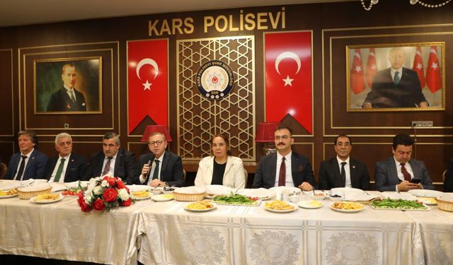 Muhtarlar Günü Kars'ta kutlandı Vali Ziya Polat, muhtarlarla kahvaltıda buluştu