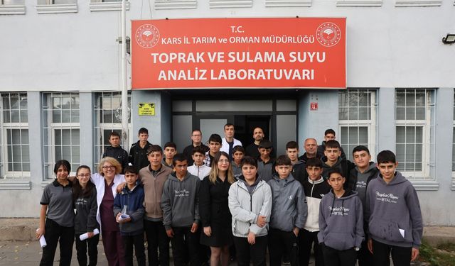 Haydar Aliyev Meslek Lisesi’nden toprak ve sulama suyu analiz laboratuvarına teknik ziyaret