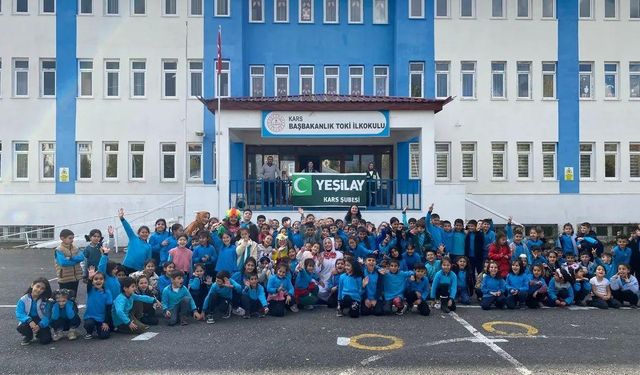 Yeşilay Kars Şubesi’nden TOKİ İlkokulu’nda renkli şenlik