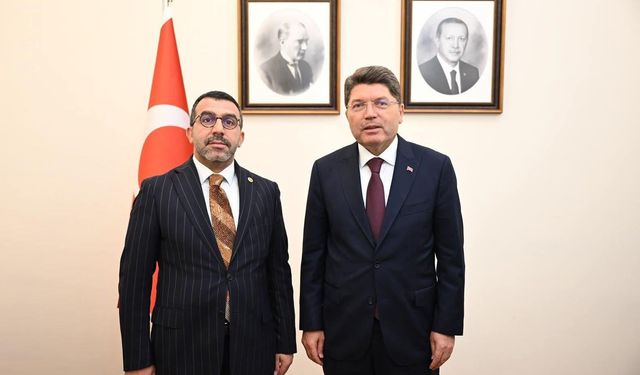 Milletvekili Adem Çalkın, Adalet Bakanı Yılmaz Tunç’u ziyaretinde Kars ile ilgili talep ve beklentileri iletti