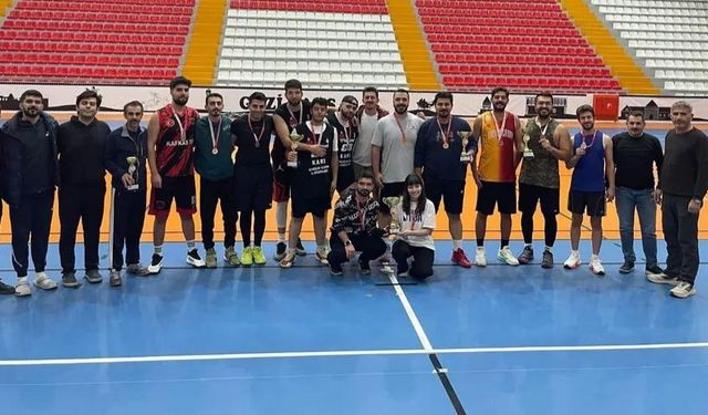 Kars’ın Kurtuluşunun 104. Yılı kapsamında Kars Cup 3x3 Basketbol Turnuvası başladı!