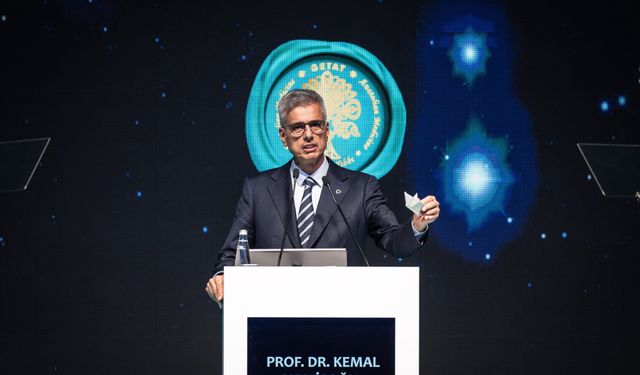 Bakan Memişoğlu'ndan duygusal mesaj: Küçücük kâğıttan gemi kocaman yürekleri taşıyor!