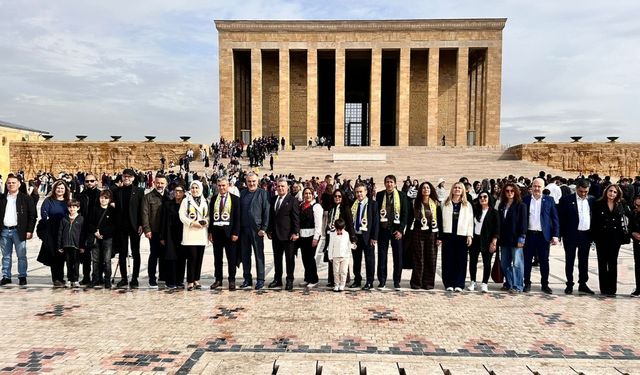 Hamburglu Fenerbahçeliler Anıtkabir ziyaretiyle Yozgat yolunda