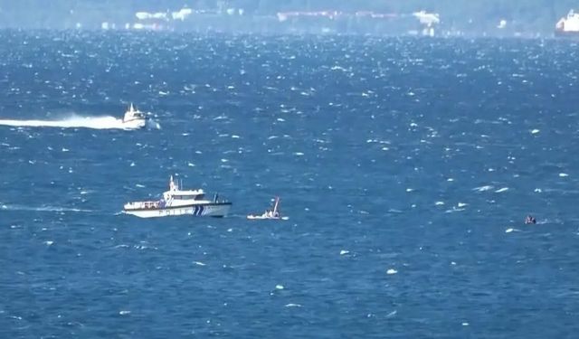 Antalya’da faciadan dönüldü: 19 üniversiteli denizde mahsur kaldı
