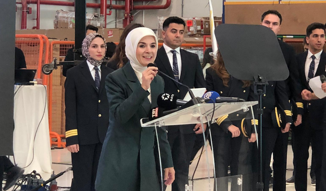 Bakan Göktaş, Aydın'da genç pilotlarla buluştu