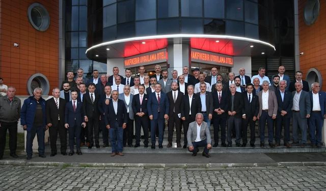 Trabzon Büyükşehir Belediye Başkanı Genç, mahalle muhtarıyla buluştu