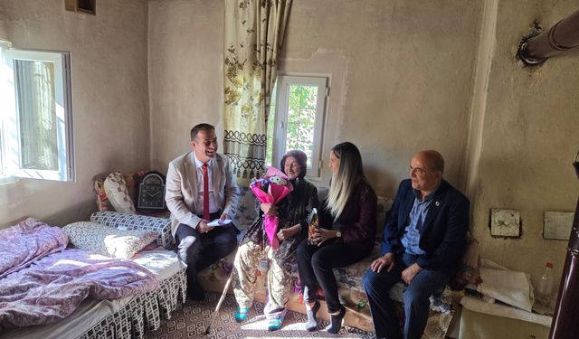 1 Ekim Yaşlılar Gününde Yaşlılar evinde ziyaret edildi