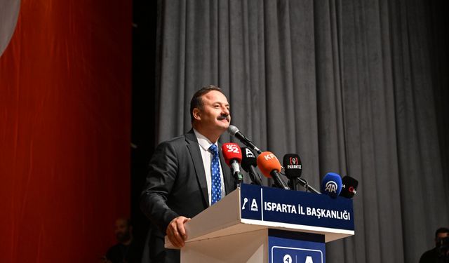 Yavuz Ağıralioğlu Isparta'dan seslendi: Umut hakkı sizin olsun; unutma hakkı milletindir!