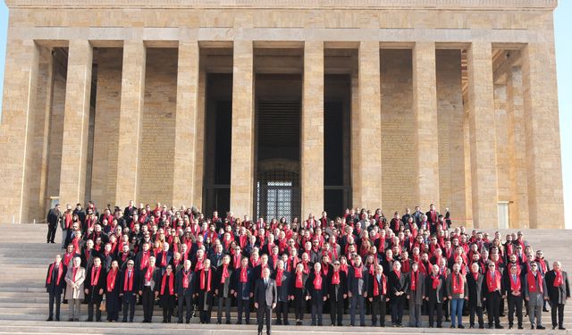 ASO ailesi 62. kuruluş yıl dönümünde Ata'nın huzurunda