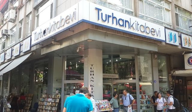 62 yıllık bellek noktası kapanıyor: Turhan Kitabevi tarihe karışıyor