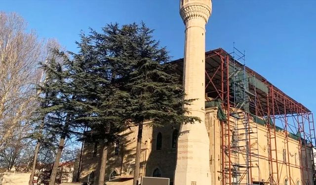 Isparta Ulu Camii’nde restorasyon çok uzadı