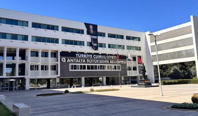Antalya Büyükşehir Belediyesi’nde rüşvet soruşturması: 8 gözaltı