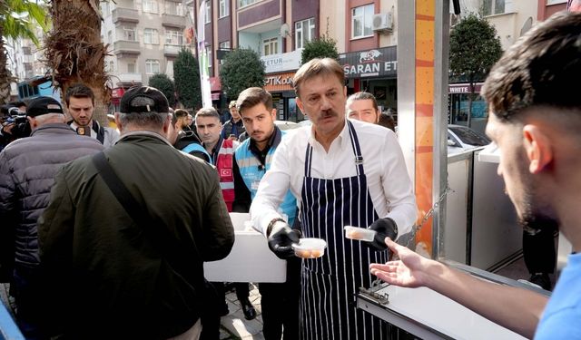 Bahçelievler’de şehitler için mevlit: Vatandaşlara lokma ikramı
