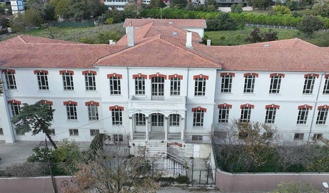 Balıklı Rum Hastanesi’nde SGK’yı zarara uğrattığı iddiasıyla 3 kişi tutuklandı