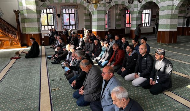 Kars'ta Gazi Mustafa Kemal Atatürk için Kur’an-ı Kerim tilaveti