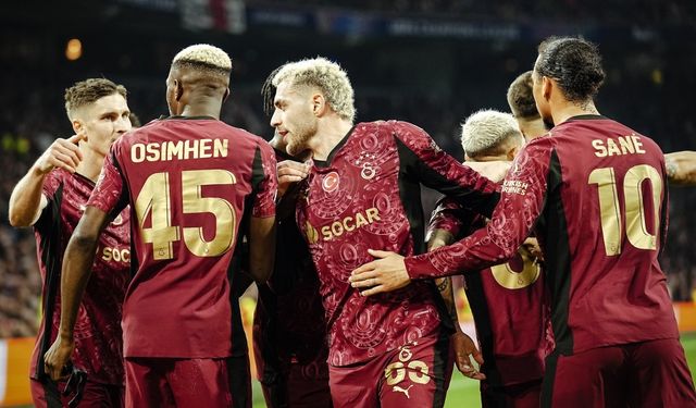 Galatasaray, Amsterdam’da şov yaptı: Osimhen’den tarihi “hat-trick”