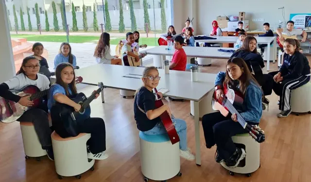 Sarıçam’da saz ve gitar kursları başladı