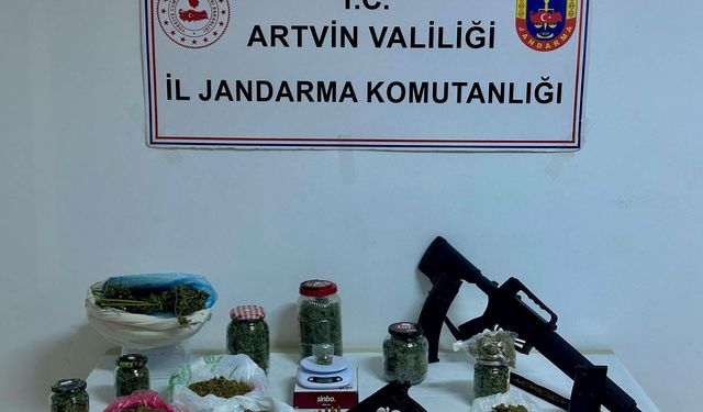 Artvin'de uyuşturucu operasyonunda yakalanan 1 zanlı tutuklandı