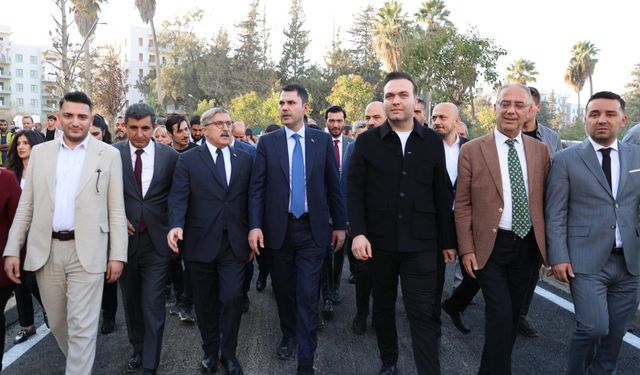 Dünya Asrın İnşasına şaştı kaldı