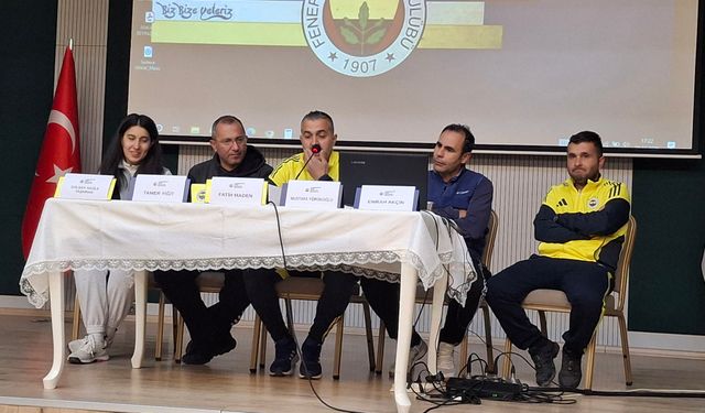 Fenerbahçe Spor Okulları yönetimi, ailelerle bir araya geldi