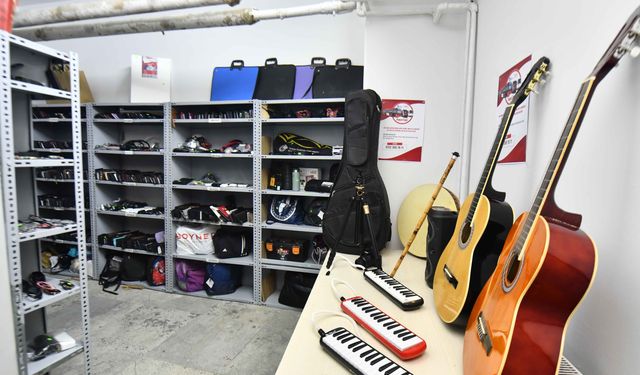 EGO’dan eşyalarını toplu taşıma araçlarında unutan Ankaralılara çağrı: Unutulan eşyalar sahiplerini bekliyor