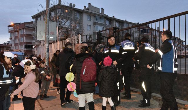 ABB’den öğrencilere “trafikte görünürlük” desteği