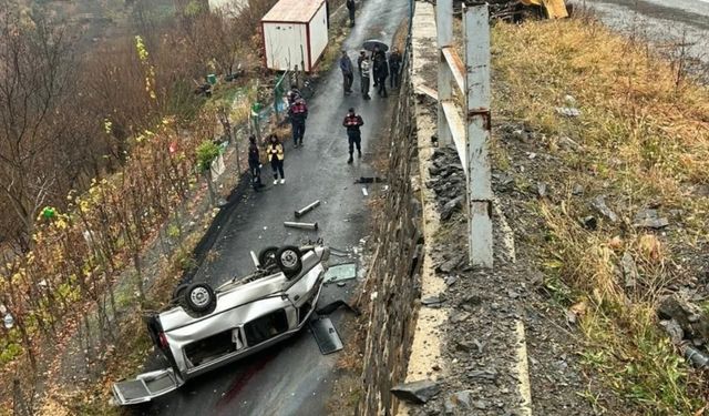 Artvin’de trafik kazası: 3 kişi yaşamını yitirdi