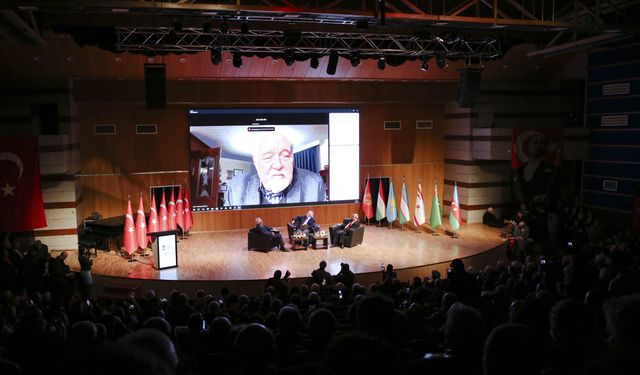 Ankara Büyükşehir Belediyesi “Dünya Türk Dili Ailesi Günü” paneline ev sahipliği yaptı