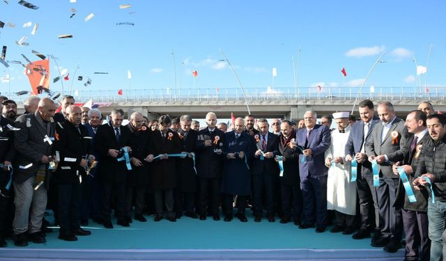 Van’ın Van Çevre Yolu ulaşıma açıldı!