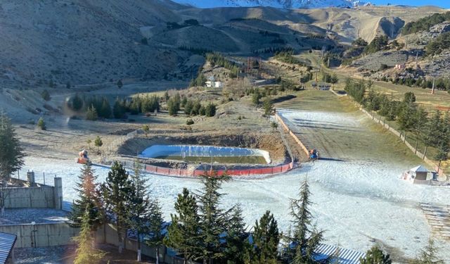 Davraz Kayak merkezi’nde suni karlama dönemi başladı