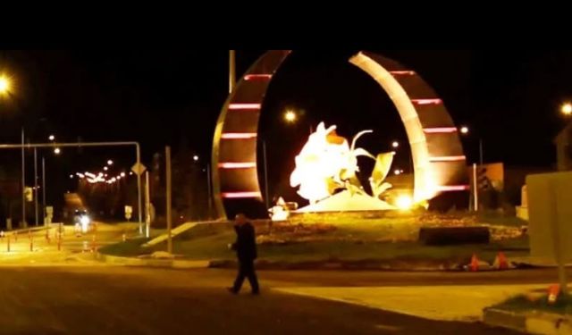 SDÜ–çünür çevre yolu karanlığa mahkûm: Aydınlatma eksikliği tehlike saçıyor