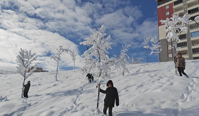 Kar yağışı nedeniyle bazı illerde okullar tatil edildi
