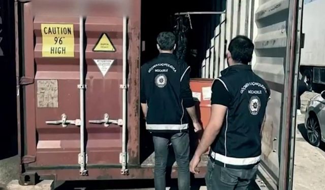 Mersin Limanı’nda göçmen kaçakçılığı operasyonu: 13 gözaltı