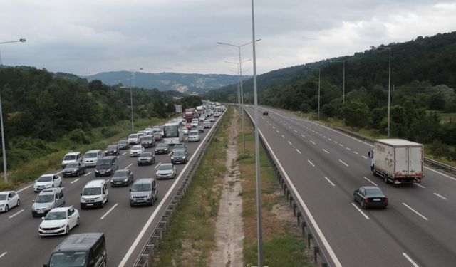 Motorlu taşıtlar 2024’te 383 milyar kilometre yol katetti