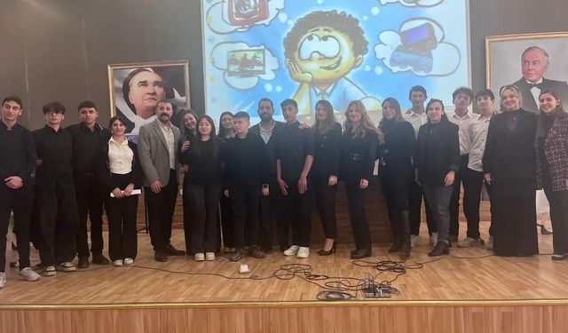 Kars Yeşilay öncülüğünde bağımlılık konulu münazara etkinliği düzenlendi