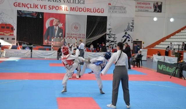 Kars’ta 450 sporcu Sarıkamış Şehitleri için mindere çıktı