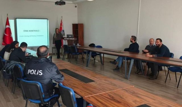 Kars Sosyal Hizmet Merkezi’nden çatışma ve stres yönetimi eğitimi