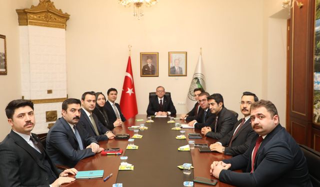 Kars’ta Kaymakamlar Toplantısında ilçelerde yürütülen kamu hizmetleri, masaya yatırıldı