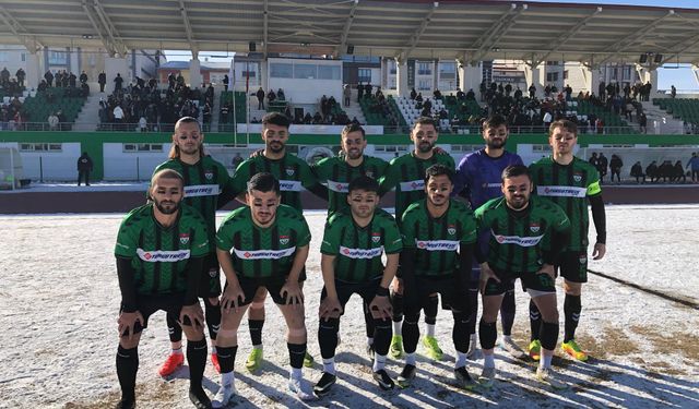Kars 36 Spor, Siirt Kurtalan Spor’u 4-0 mağlup ederek gövde gösterisi yaptı