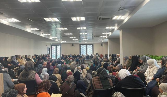 Kars’ta Hanımlara Yönelik Regaib Kandili Özel Programı düzenlendi