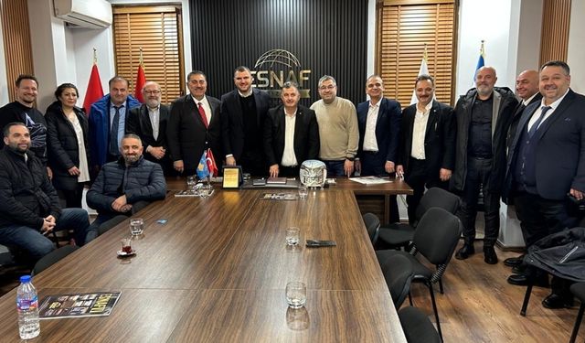 Türk iş adamları heyeti Prizrenli “Esnaf” Derneği’ni ziyaret etti