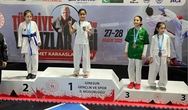 Kars’ın "altın" kızları Giresun’u salladı!