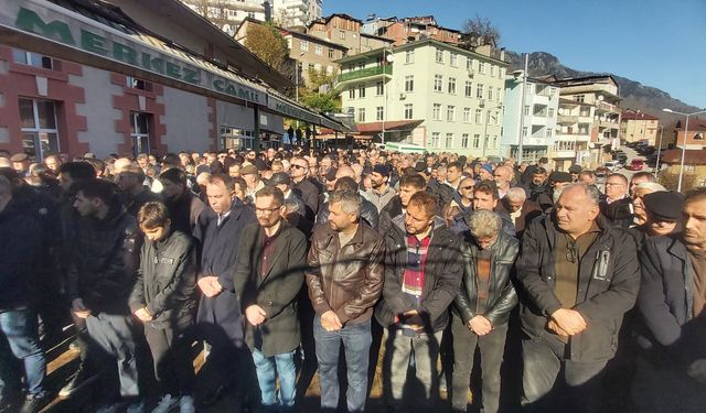 Murgulspor Kulübü Başkanı Öktem’in anne acısı