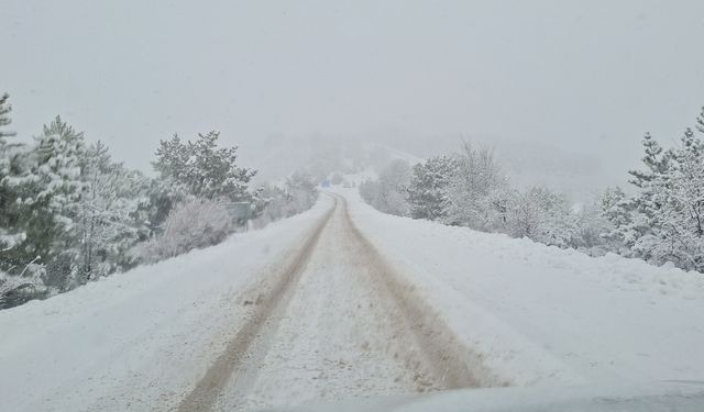 Başkentin tarihi ve turistik ilçesi Beypazarı’nda kar yağışı