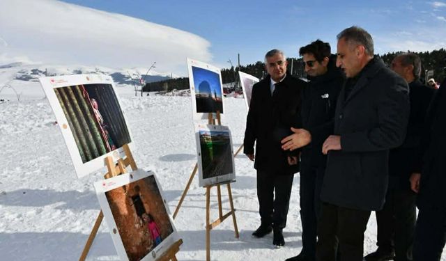 Kristal Karlar Üzerinde Fotoğraf Sergisi Sarıkamış’ta açıldı