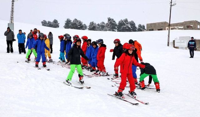 Vali Polat: “Karın Yıldızları Sarıkamış’ta” Projesi kapsamında hem öğreniyorlar, hem eğleniyorlar"