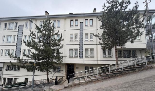 Ankara Çankaya’da hasarlı bina boşaltıldı