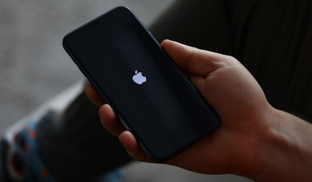 Apple’dan Siri hamlesi: Yapay zeka sohbet botuna dönüşüyor