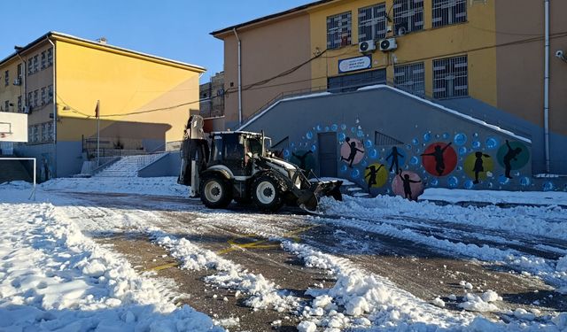 Eyyübiye'de okullar ve sokaklar eğitime hazır